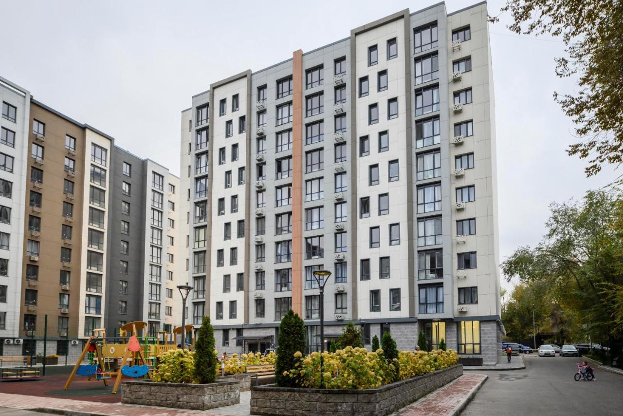 Как Дома -Квартира В Центре На 4 Человек Alma-Ata Buitenkant foto